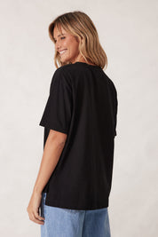 STEVIE SLOUCHY SPLIT HEM TEE/BLACK