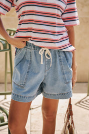 DARCY RELAXED EVERYDAY SHORT/MID BLUE WASH