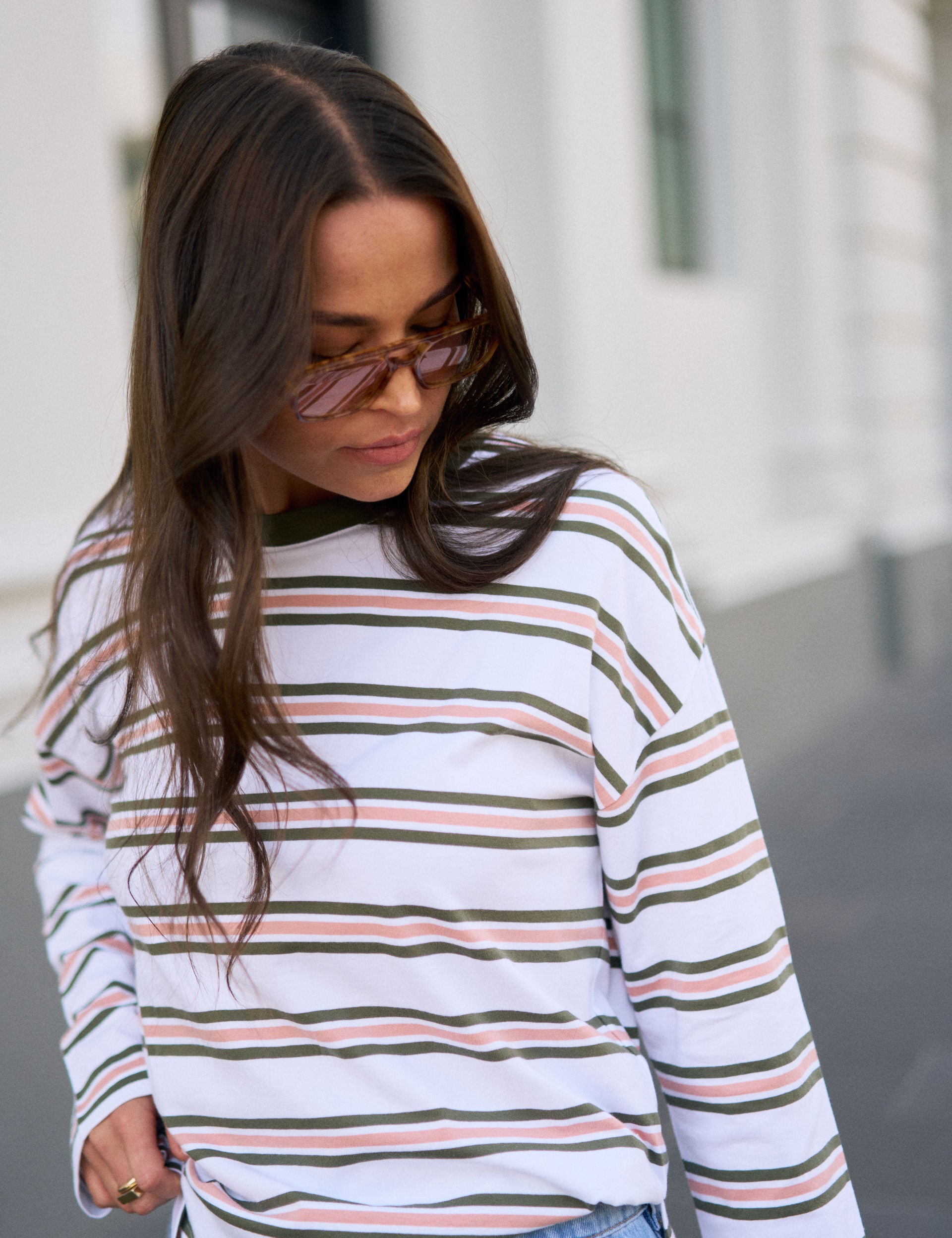 1401279-23-5.jpg