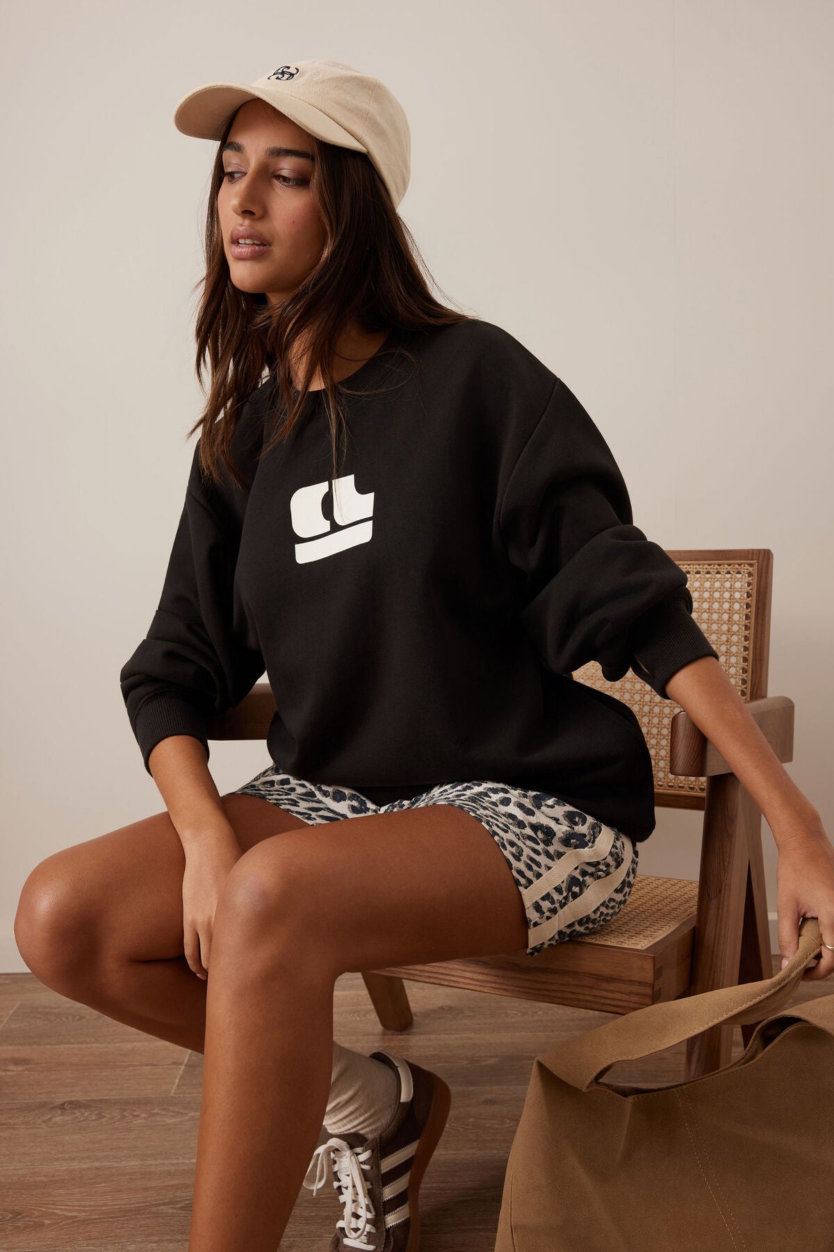 Isla Oversized Slouchy Crew Phantom Bubble Logo