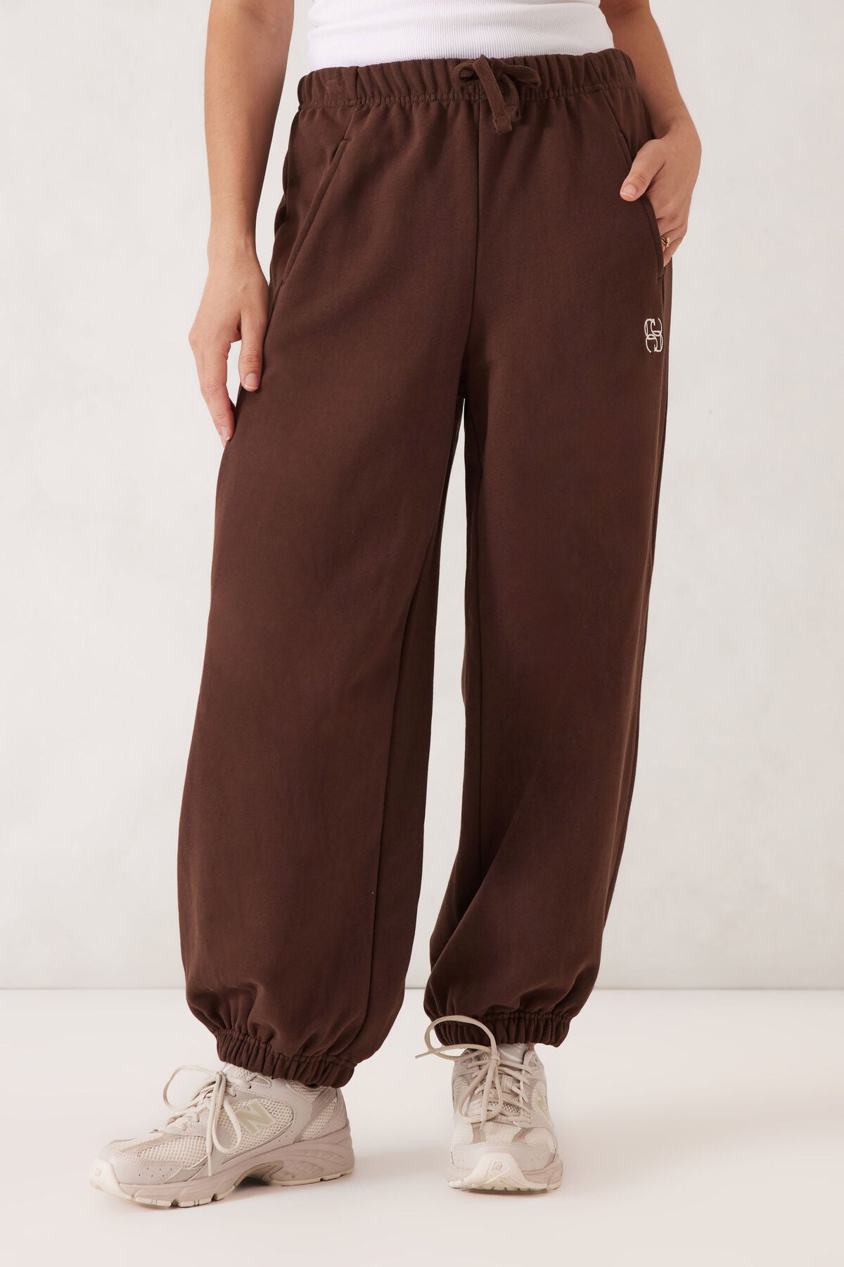 Bowie Barrel Leg Trackpant Chocolate