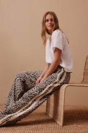 RELAXED DRAWSTRING PANT/LEOPARD LINEN BLEND