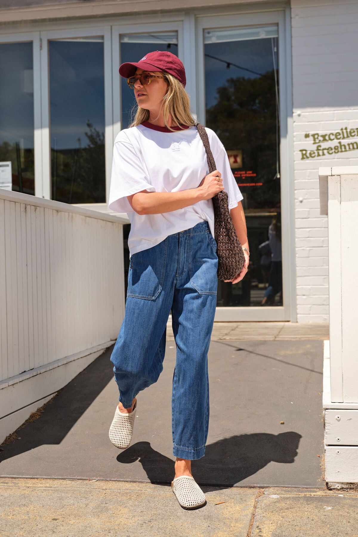 Phoebe Premium Tee White Burgundy