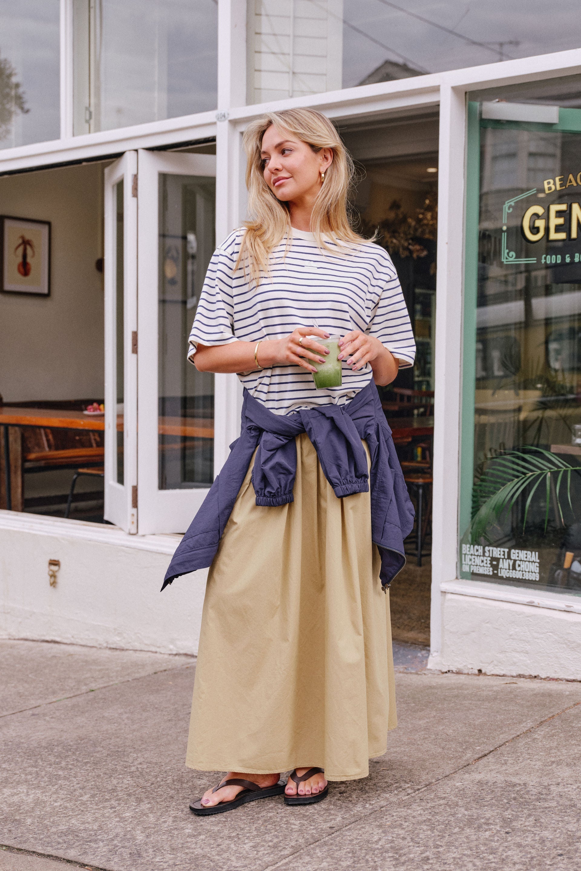 Phoebe Premium Tee milk prussian blue stripe
