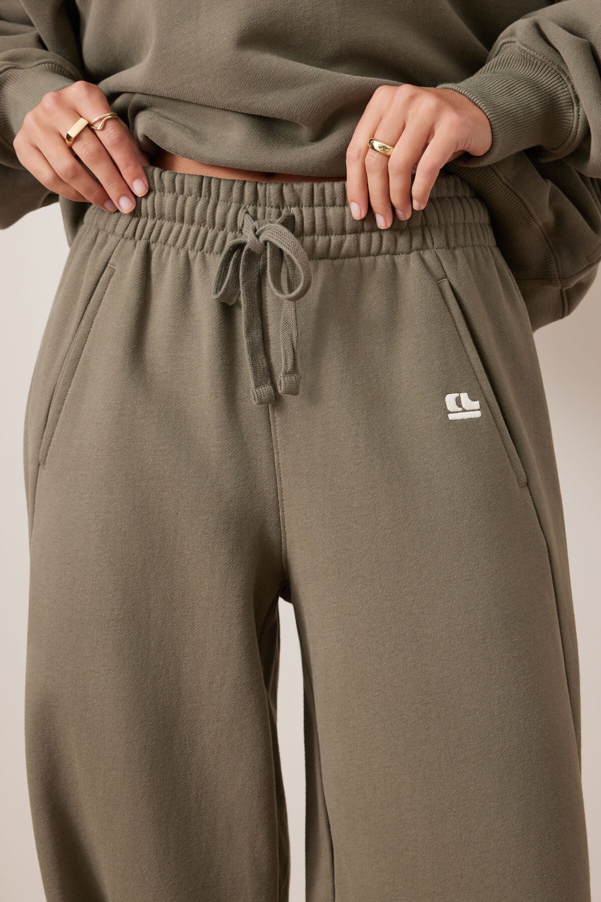Elise Barrel Trackpant Washed Olive