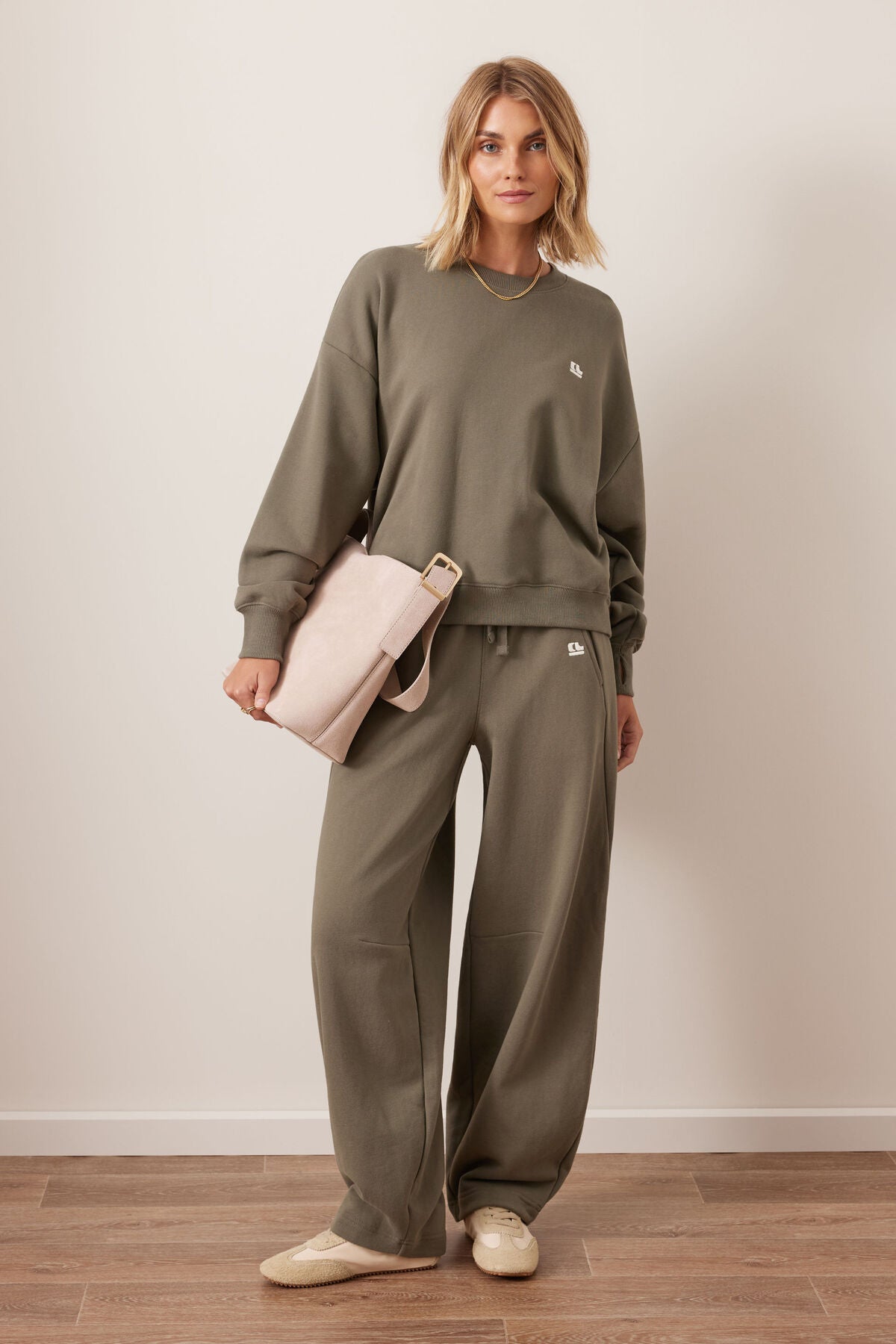 Quinn Slouchy Crew Washed Olive