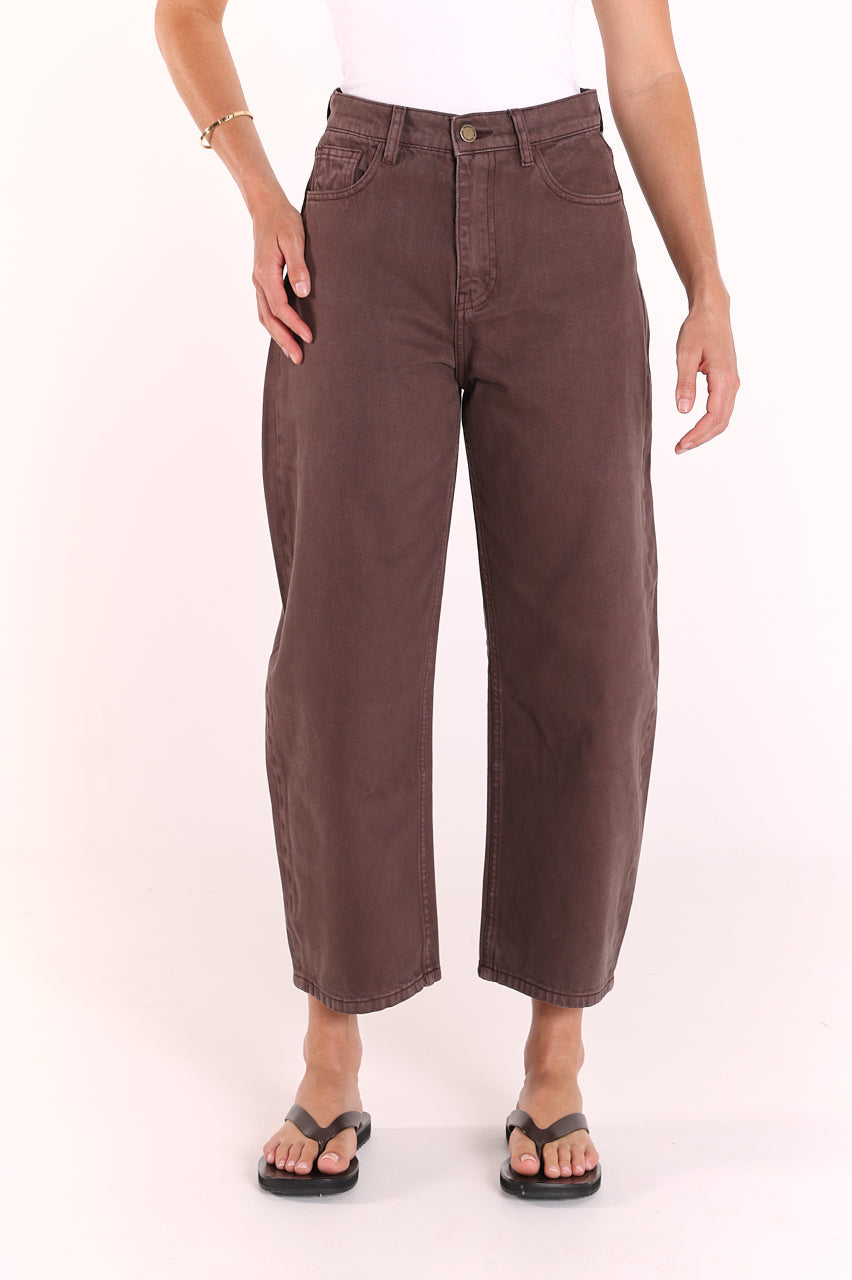 Lola Cropped Barrel Jean - Chocolate