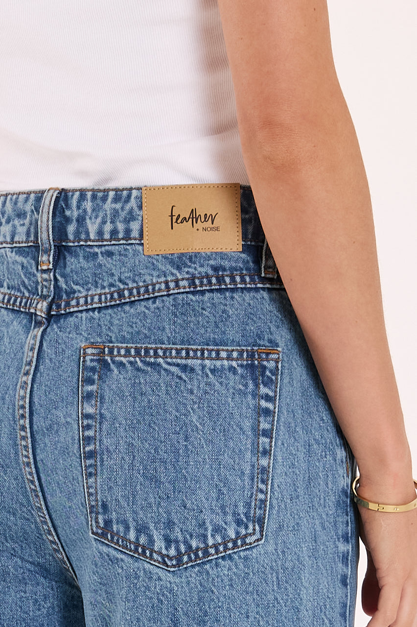Stevie Cropped Jean - Deep Blue