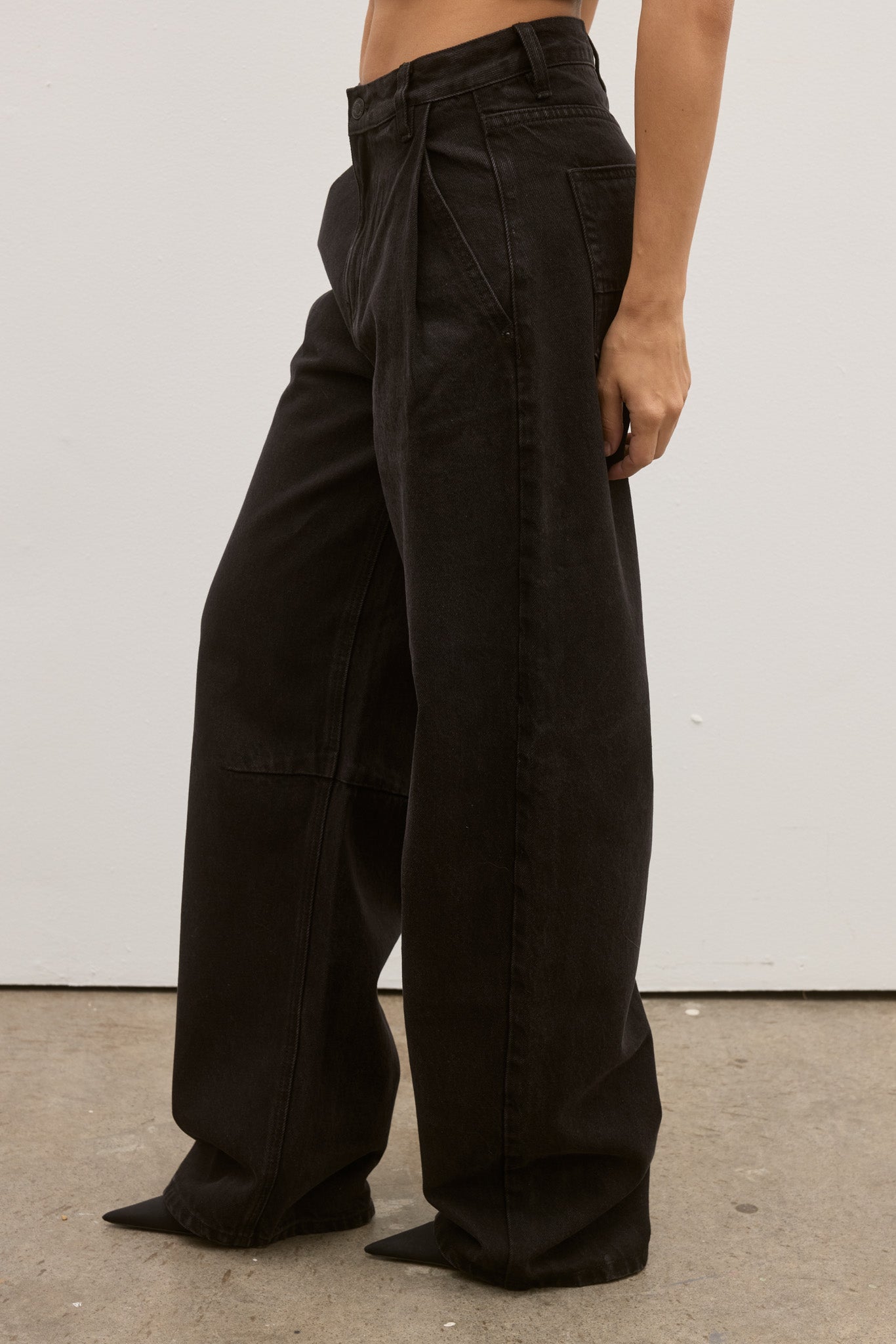 Aston Jean Backstage Black