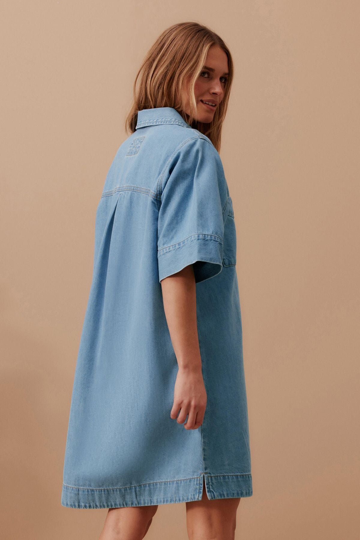 AVA SHORT SLEEVE YOKE DETAIL MINI DRESS/VINTAGE BLUE