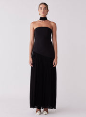 Viewpoint Maxi Dress Black