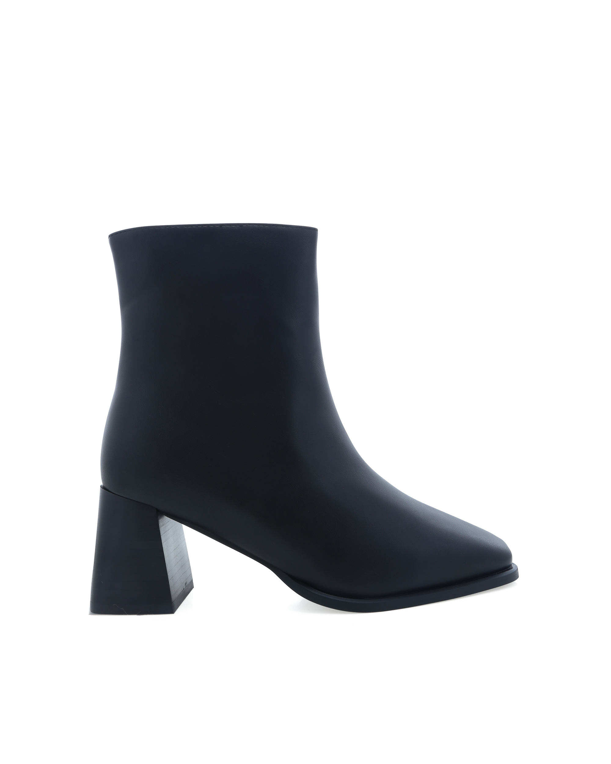 Alania Boots Black