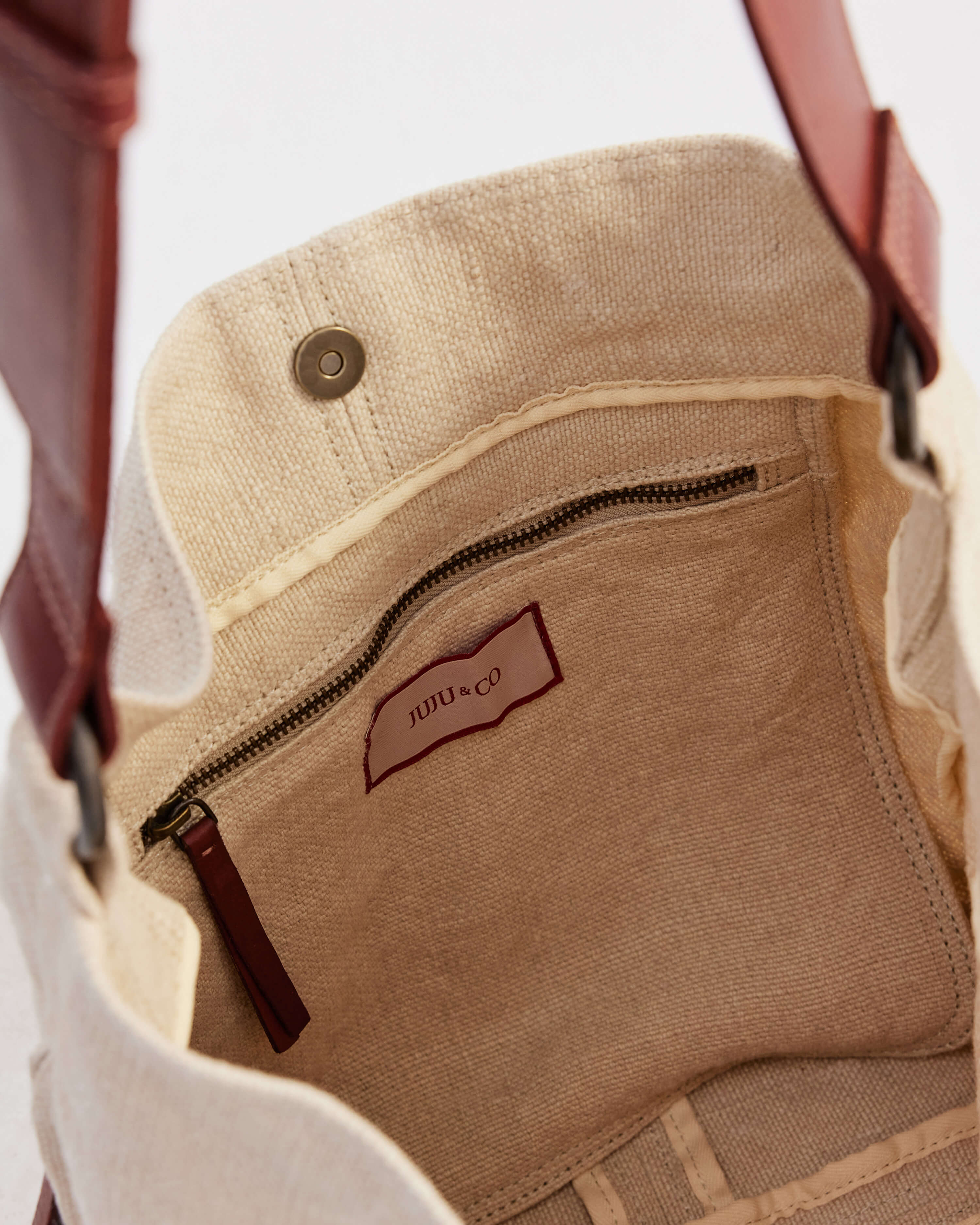 【juju and...】 In The Studio With: Juju & Jordash | fabric London