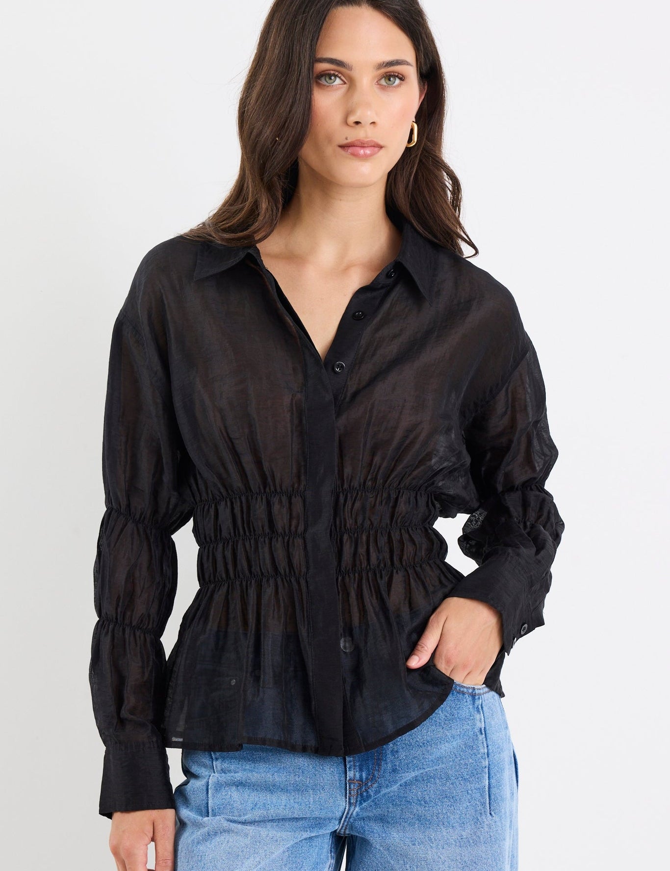 CompositeBlackShirt_Graduate90sBlueBarrelJeans10_1024x1024_2x_f296b58a-8c38-43d0-b054-b0252747ca83.jpg