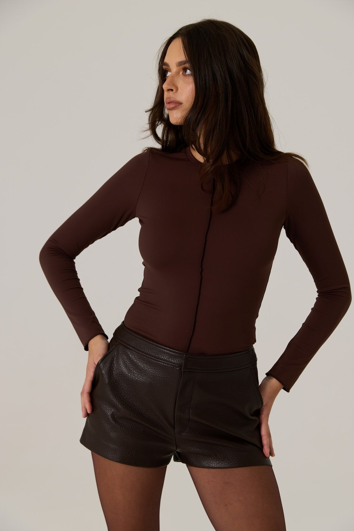 Nia LS Top Dark Truffle