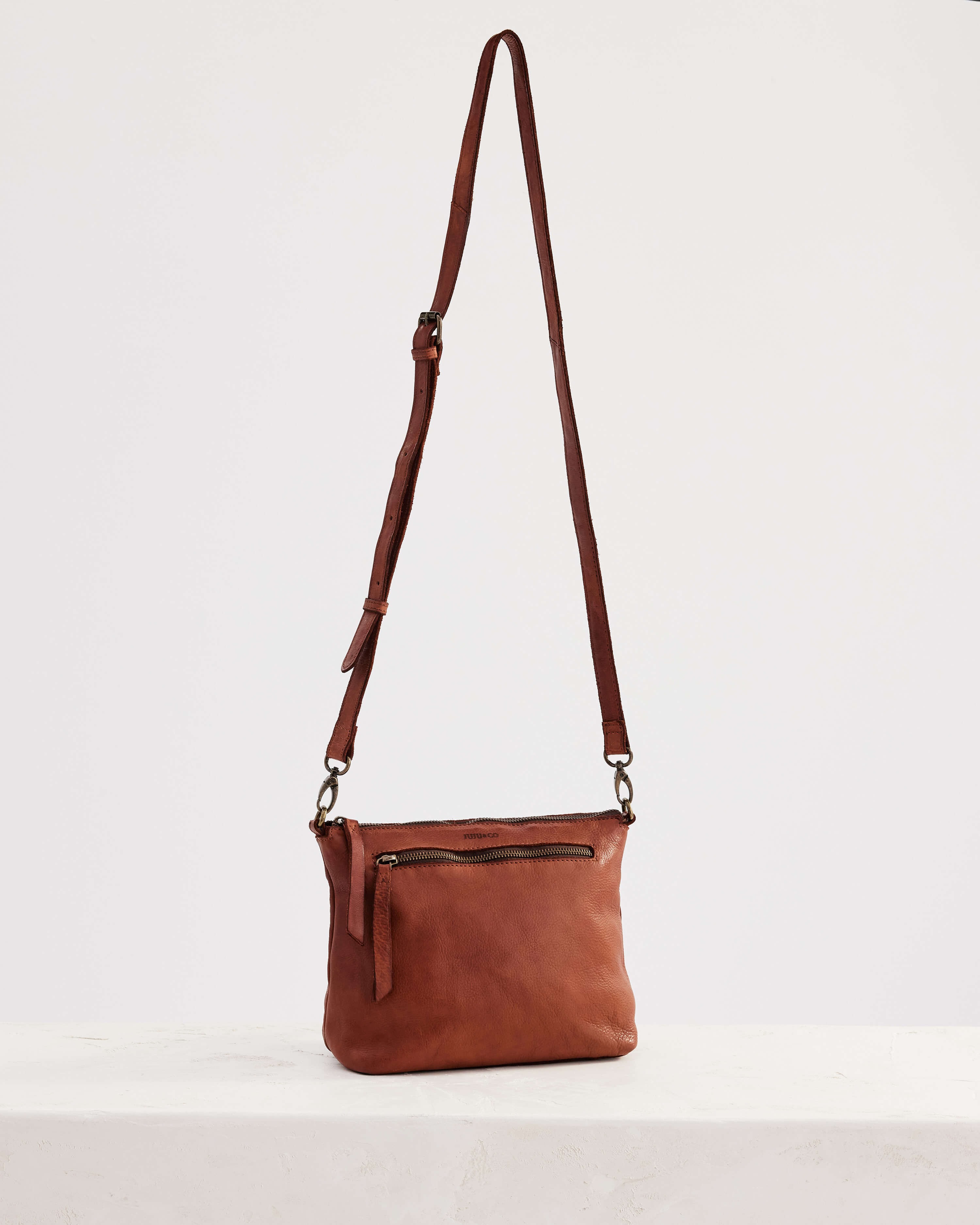 Large Essential Pouch Cognac
