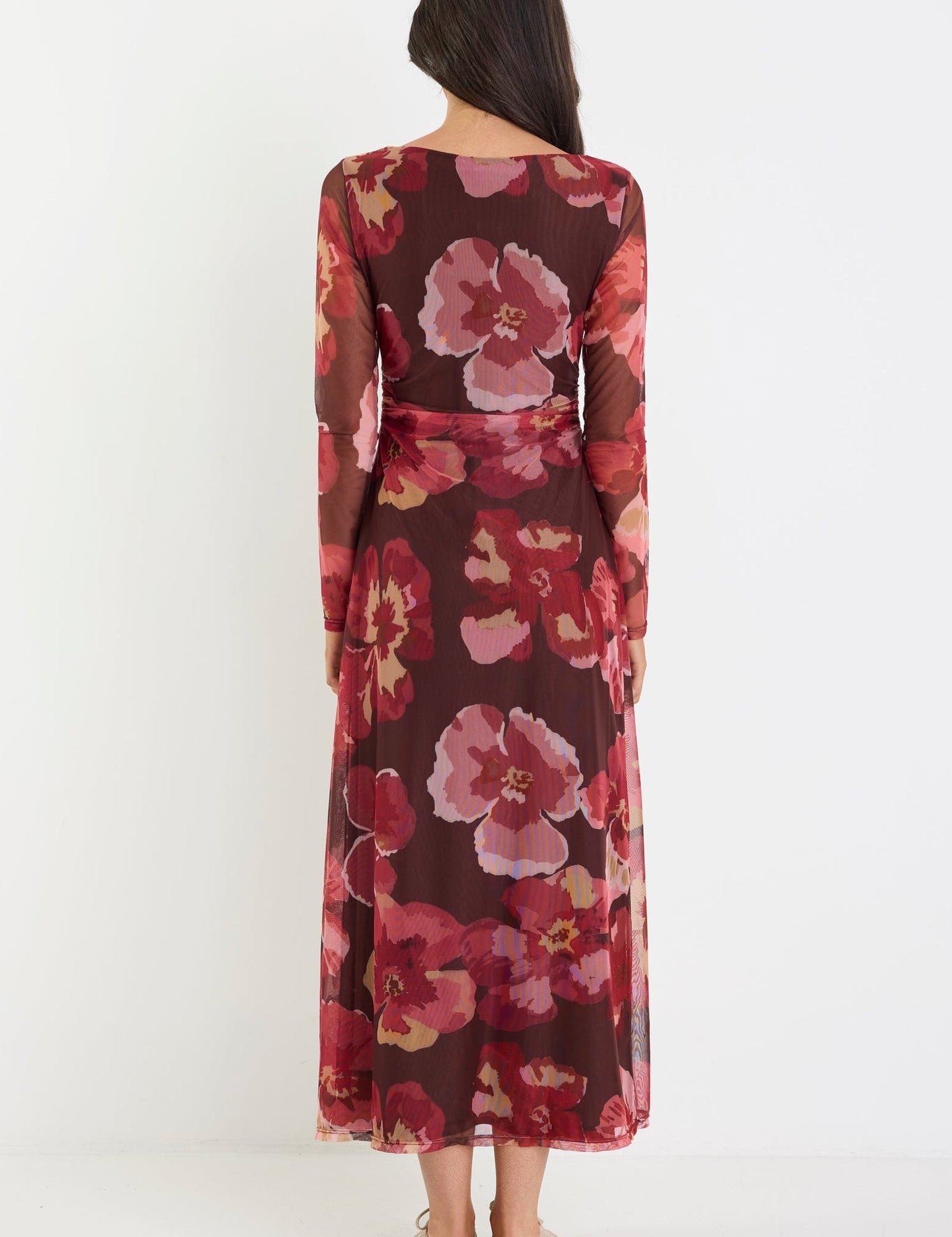 Location-Chocolate-Red-Floral-Maxi-Dress13_1024x1024_2x_20766f4c-b665-4592-a819-40289fe10f1e.jpg
