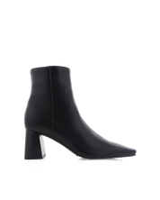 Parisa Black