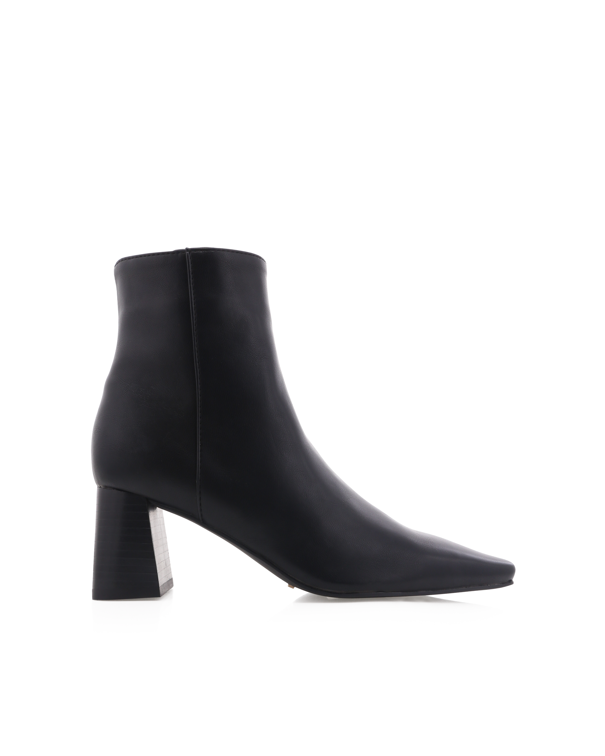 PARISA-BLACK-1.png