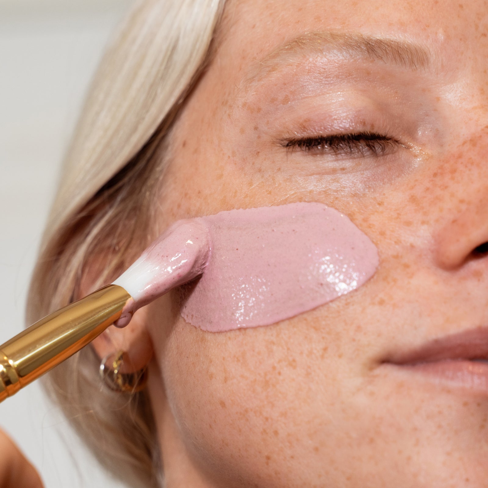 Facial Mask Pink Vitamin C