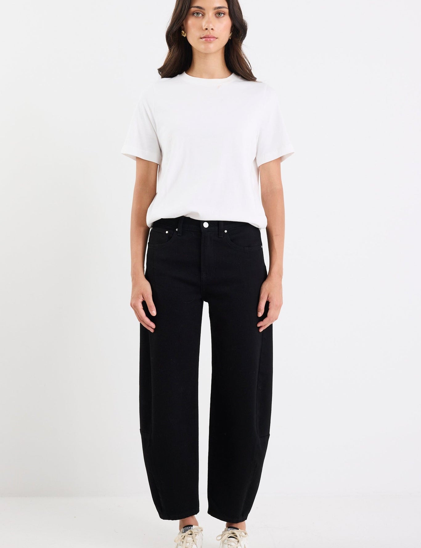 StreetIvoryBoxyTee_GraduateJetBlackBarrelJeans1_1024x1024_2x_c1a6a4c1-746b-448a-8034-a794bf5ecf1d.jpg
