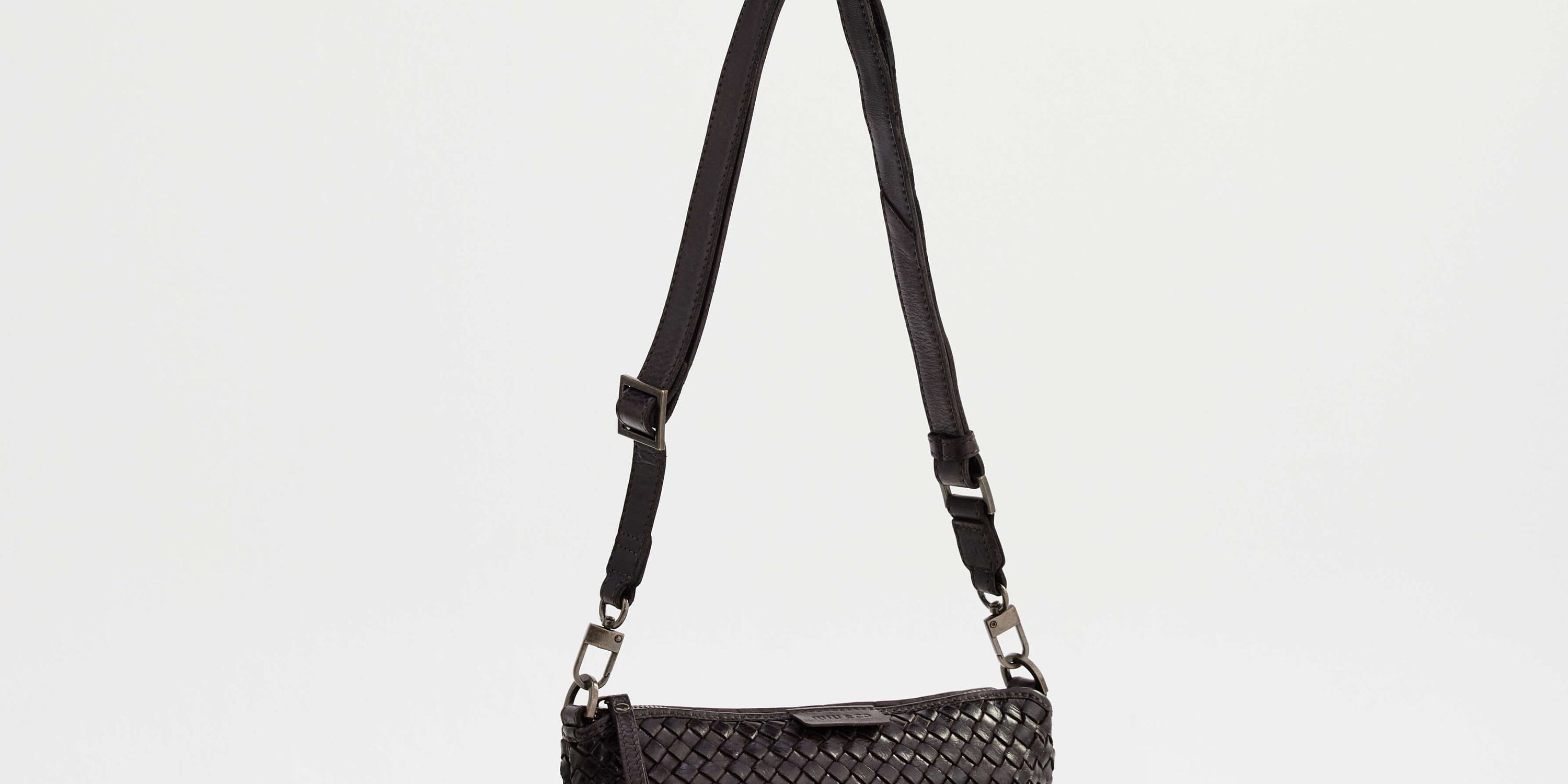 Woven-Crossbody_CHC_Front_006.jpg