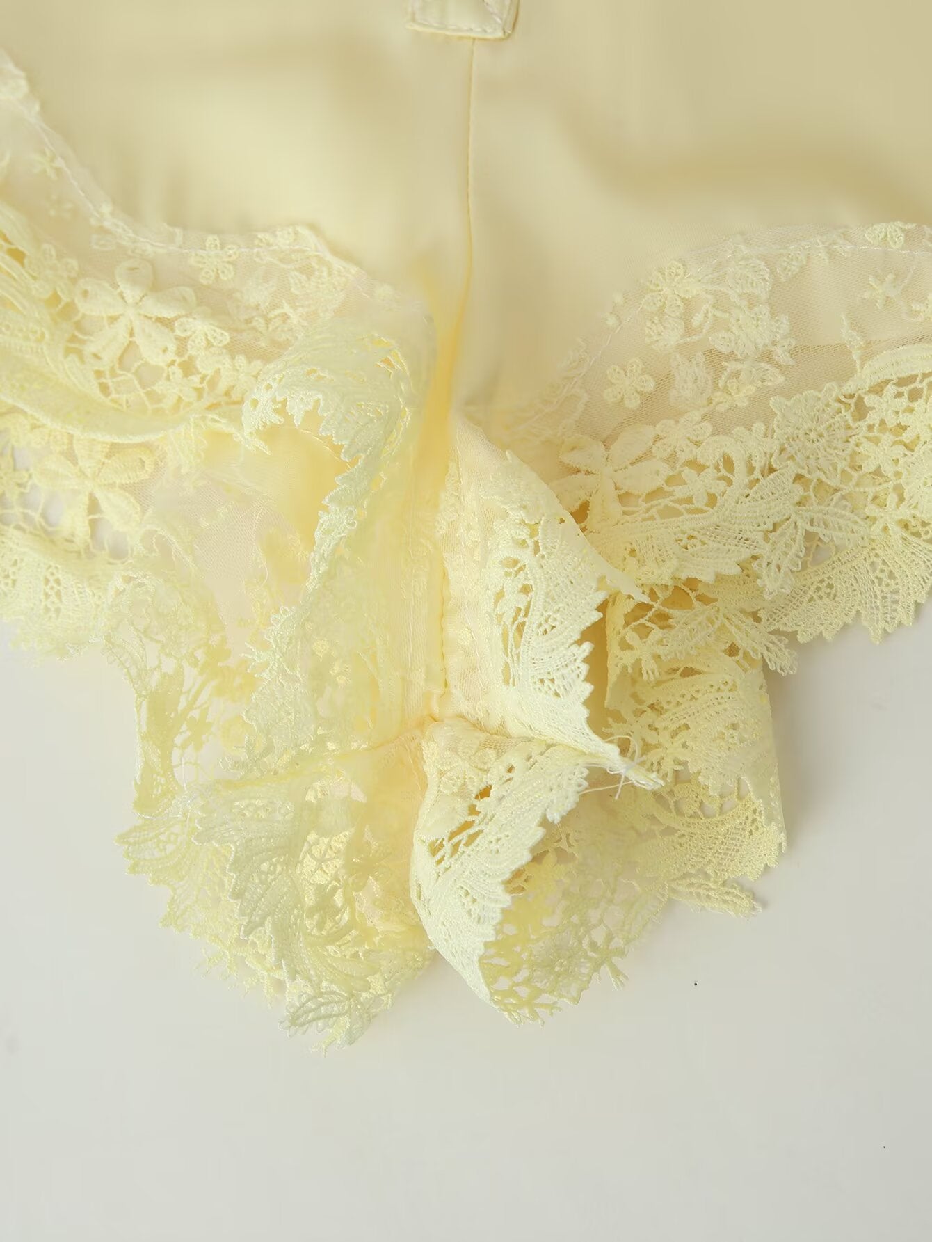 Studio Lace Shorts Light Butter