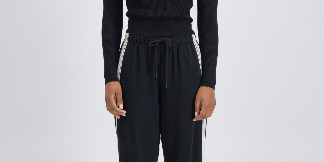 newtopblack_rubypantsblack_1_RAW_1_1400x_006bdd22-f6d2-4a88-9d2e-fa0eedf21baf.jpg