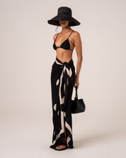 Noir Dot Sarong