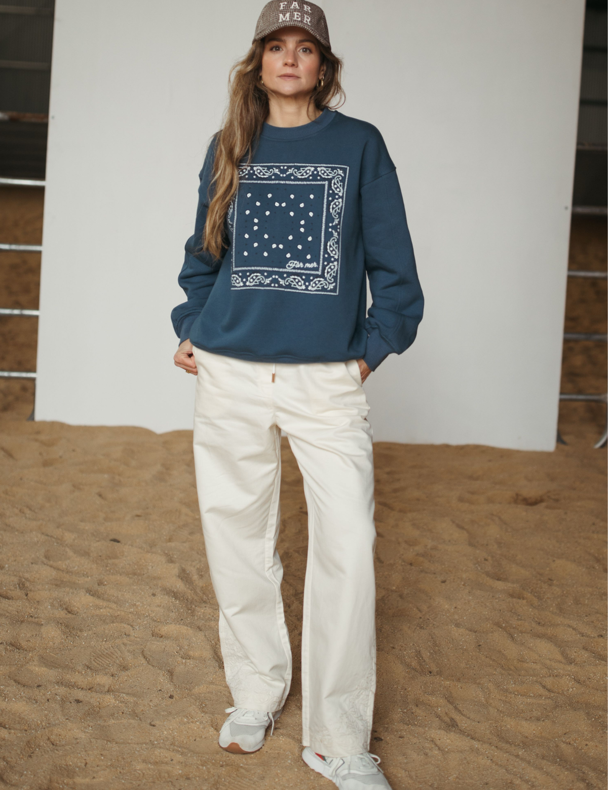paisley-emboss-drawstring-pant-farmer-by-whitney-5_1200x_c91a7342-ce70-4b4b-9e33-ec01bea3e310.png