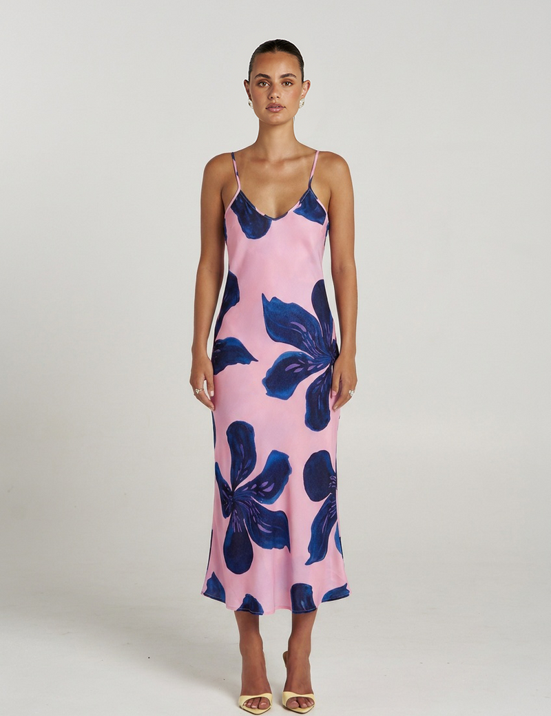 sway_sirendress_1.png